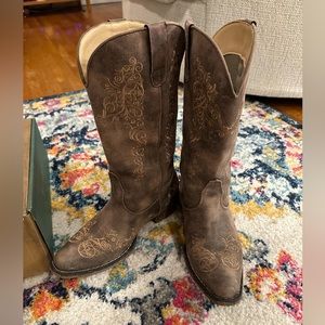 7.5 Western Boots